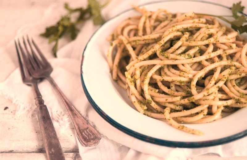 Spaghetti With Parsley Pesto