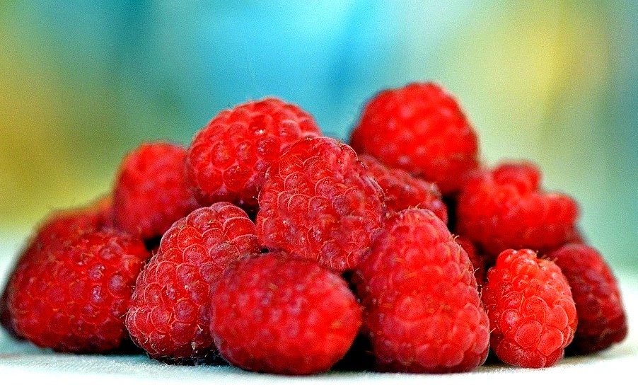 Raw & Naked Raspberries