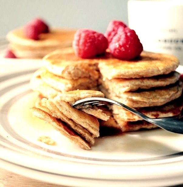 Clean And Simple Oat Pancakes